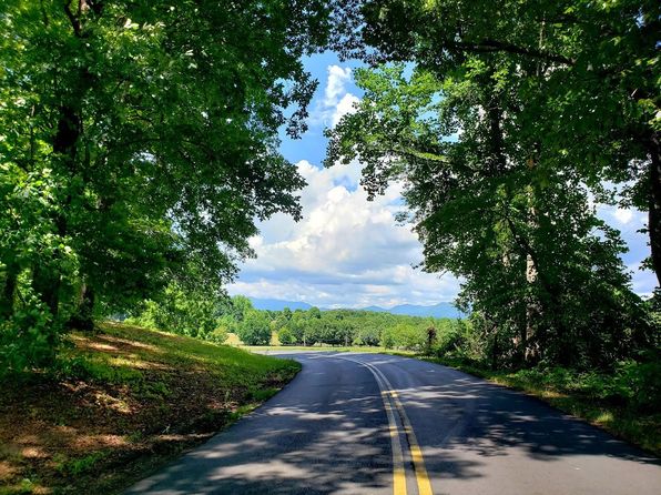 1710 Chatuge Shores Rd, Hiawassee, GA 30546