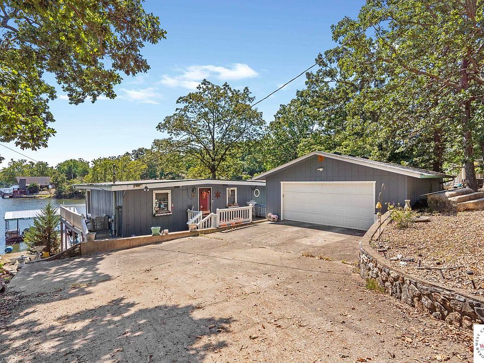 1st image of 592 Woodland Dr