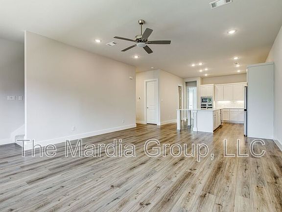 4th image of 8108 Hastings Dr