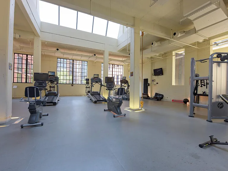 437 New York Ave NW #204 — Photo 14