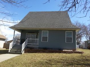 327 N Central St, Carson, IA 51525