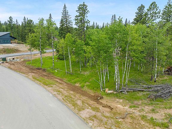 3rd image of 12 Trailside Ln