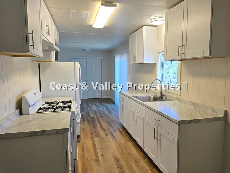 845 El Camino Real N — Photo 4
