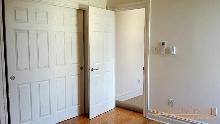 Rented by aptsandlofts.com | media 27