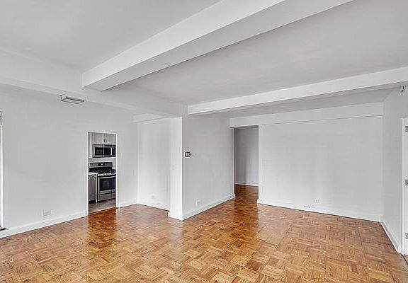 3rd image of 300 E 57th St APT 13D