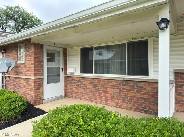 25435 Country Club Blvd Unit 4, North Olmsted, OH 44070