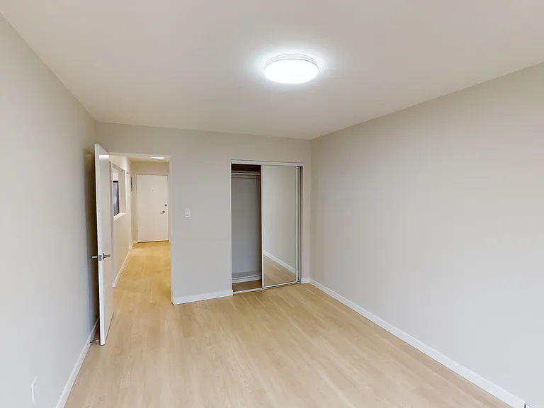8735 Selkirk St — Photo 6