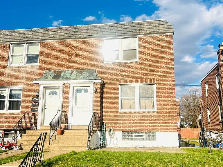 3233 Guilford St #2 — Photo 7