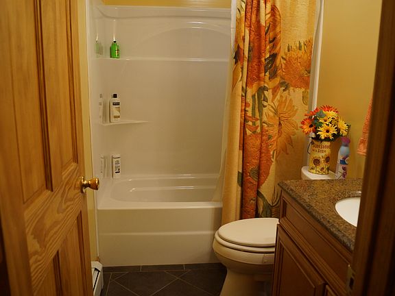 Bath renovated in 2014