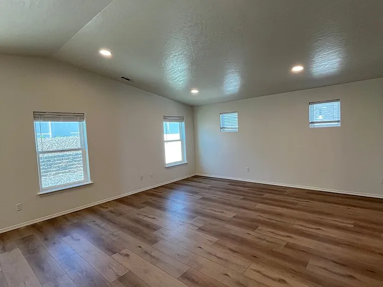 3670 S Penn Pl — Photo 4