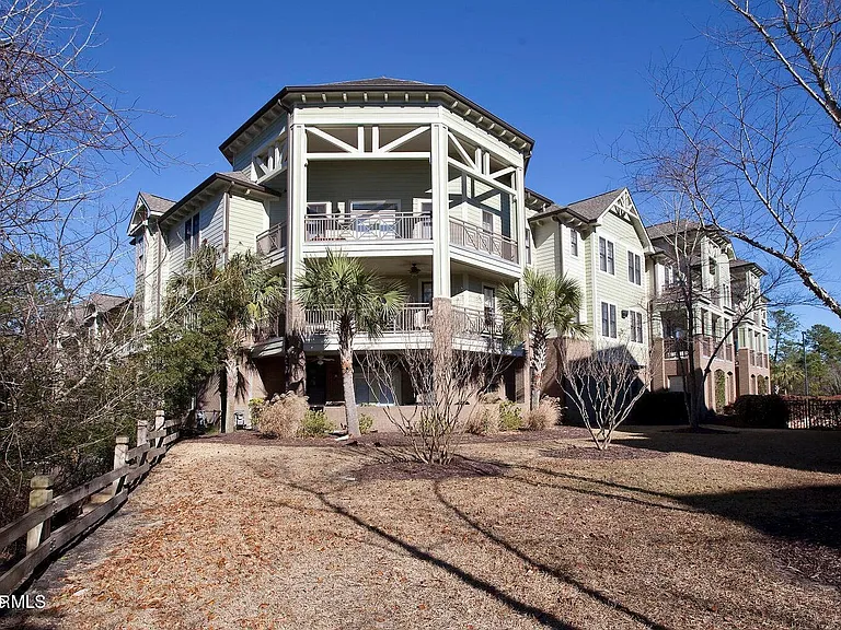 640 Village Park Drive 302 #302 — Photo 2