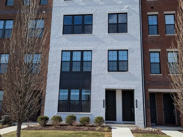 43525 Moorefield Blvd, Ashburn, VA 20148