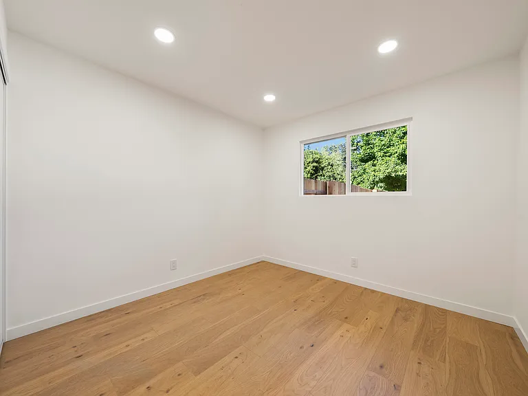 5550 E Knoll Dr — Photo 22