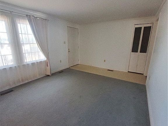 5th image of 1014 Warner Rd