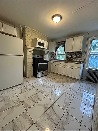 52 Kent St Photo 1