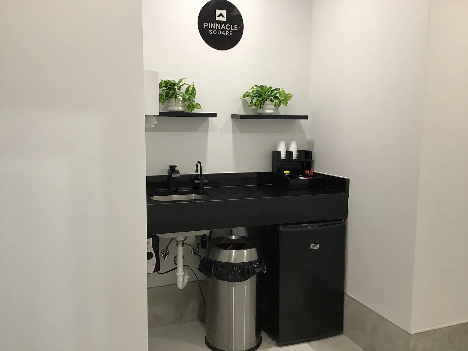 1 bed, 18000 sqft, $500 — Photo 3