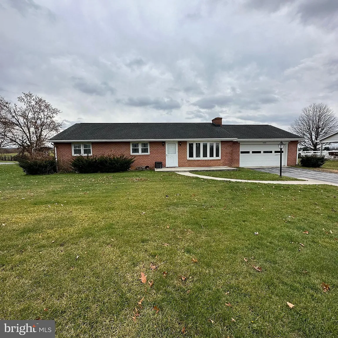 2360 Scotland Rd photo 1