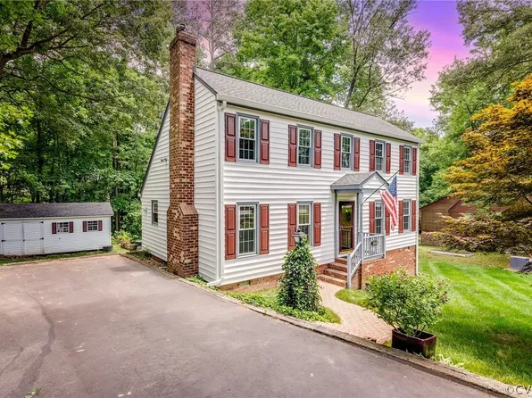 12705 Petersburg St, Chester, VA 23831