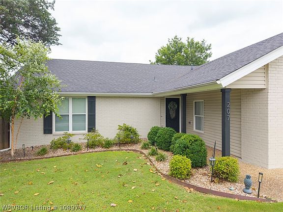 2nd image of 207 Azure Hills Dr