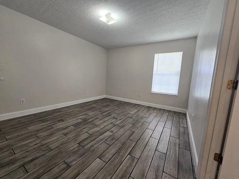 8900 Forest Oak Dr — Photo 19