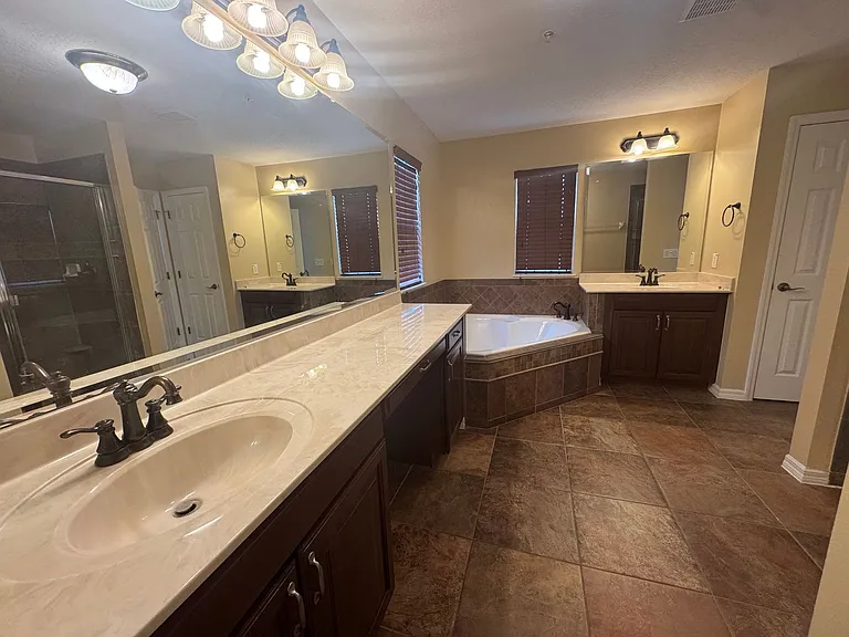 5364 Penway Dr — Photo 28