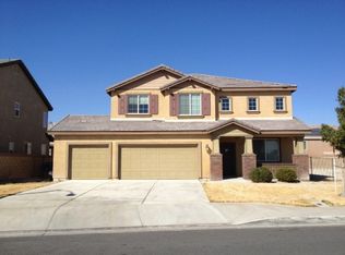 3009 W Newgrove St, Lancaster, CA