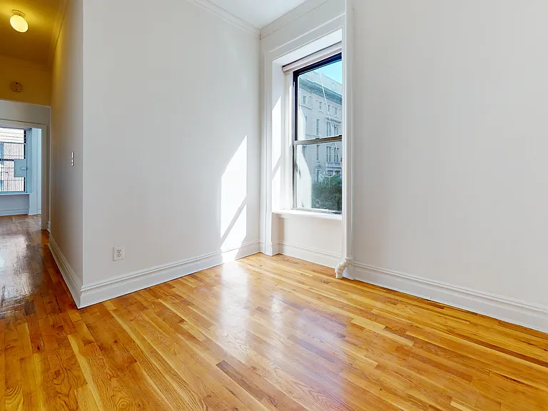 1443 York Ave #3B — Photo 6