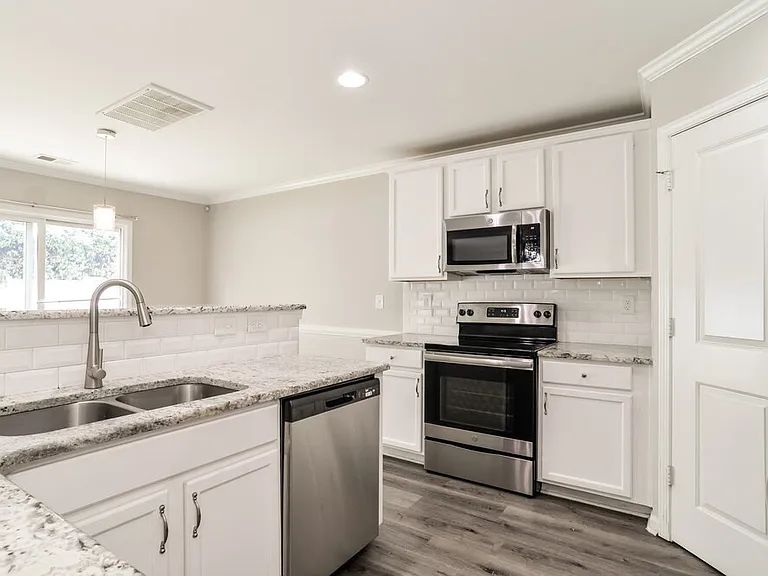 5004 Broad Leaf Ct — Photo 9