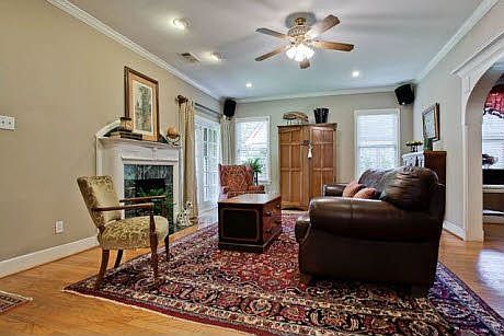 4th image of 706 Clermont Ave