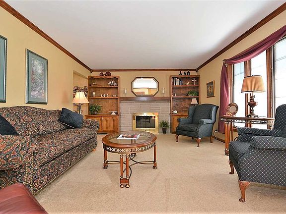 3rd image of 3824 Herndon Dr