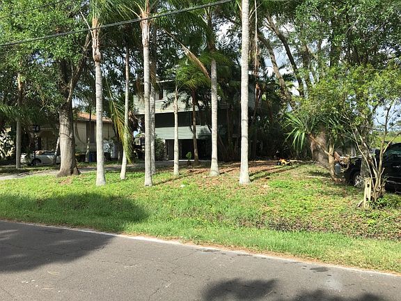 3rd image of 8137 Bay Dr