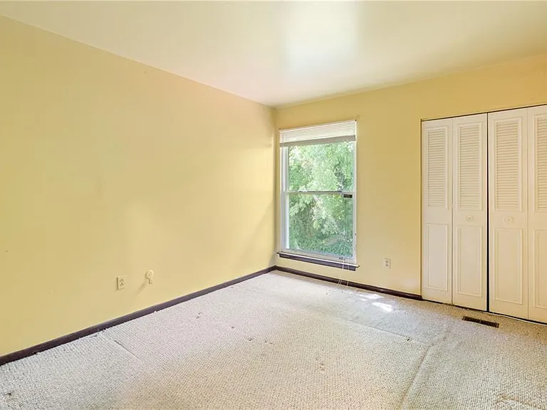 1365 E Tanners Creek Dr — Photo 8