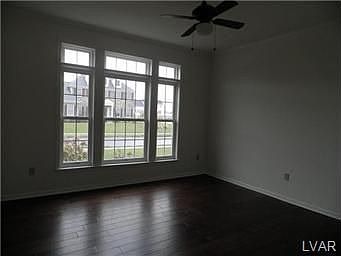 4th image of 4510 Farrcroft Dr