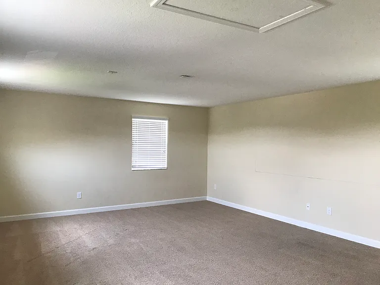 15171 Sunrise View Ln — Photo 32