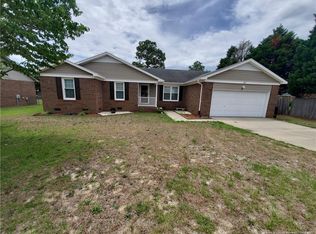 727 Sunnybrook Dr, Hope Mills, NC 28348