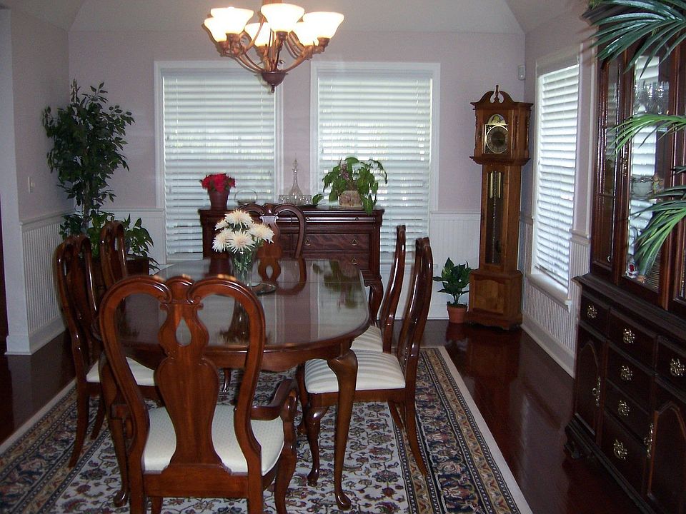 Formal Dinning Room