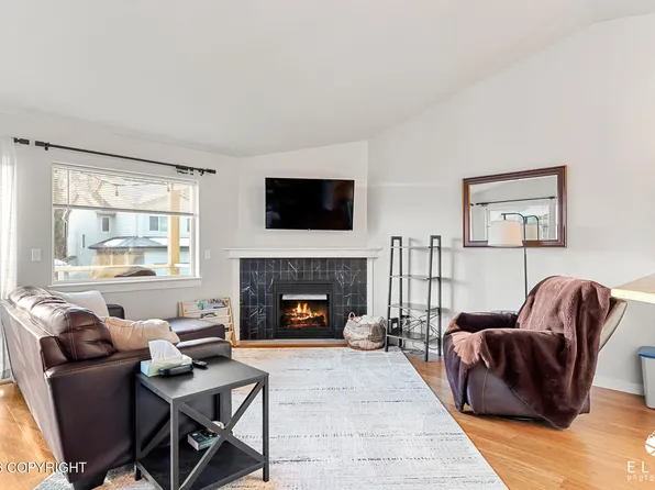 20413 Icefall Dr, Eagle River, AK 99577