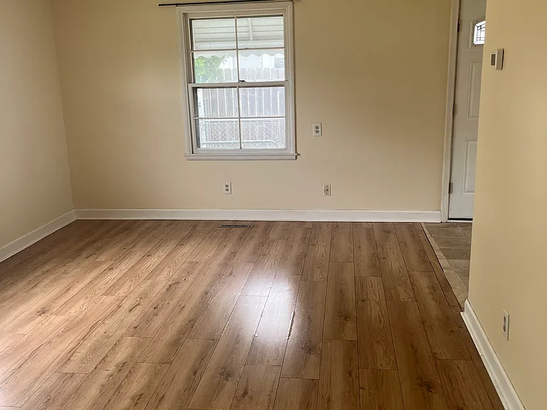 4614 Annhurst Rd — Photo 10