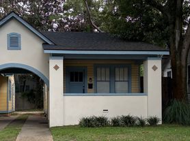 2052 Dauphin St, Mobile, AL