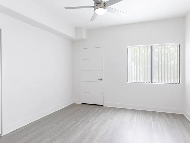 SW Apartments — Photo 20