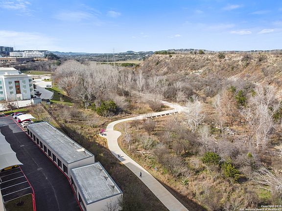 5th image of 17902 LA CANTERA PKWY #106