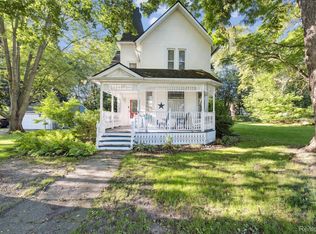 303 Mechanic St, Stockbridge, MI 49285