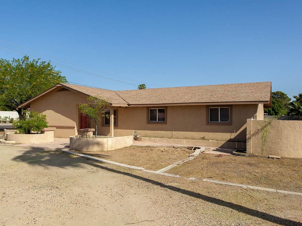 Front of house facing west