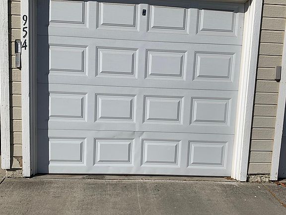 Detached Garage