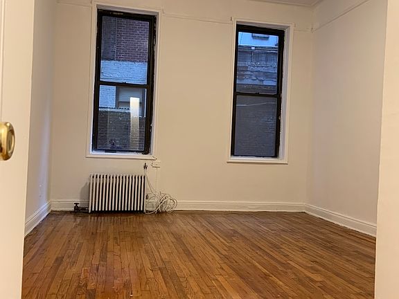 2nd image of 210 E 38th St #1BB