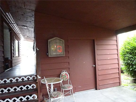 3rd image of 30218 W Street