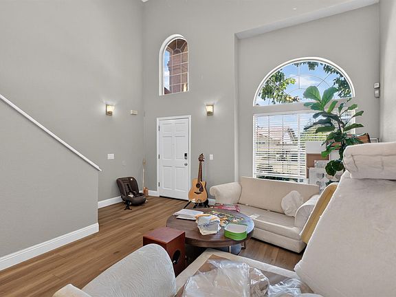 2nd image of 5281 Francesca St