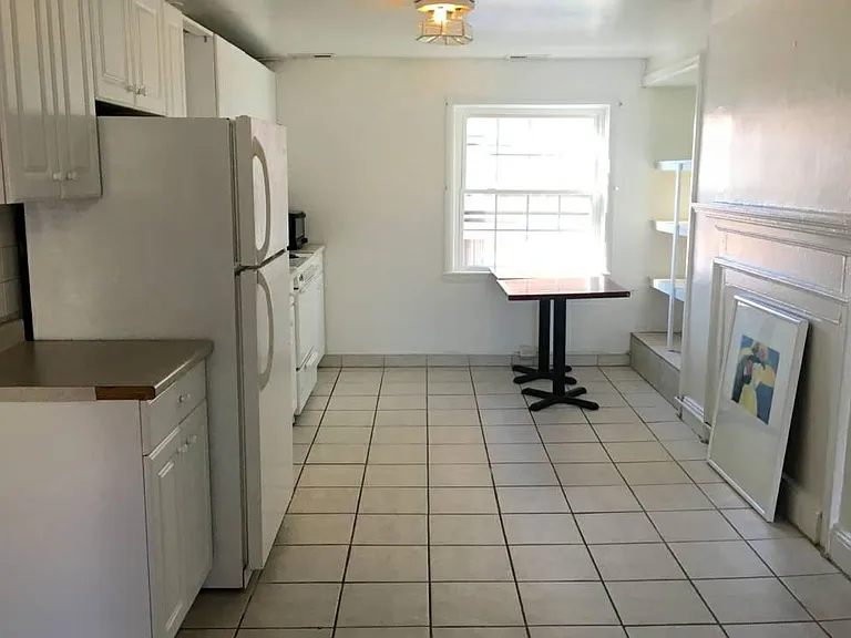 255 S 10th St #2 — Photo 6