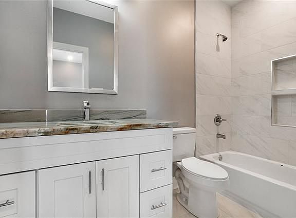 4th image of 3016-3018 Mandeville St