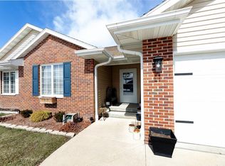 512 E Elm St, Watseka, IL 60970